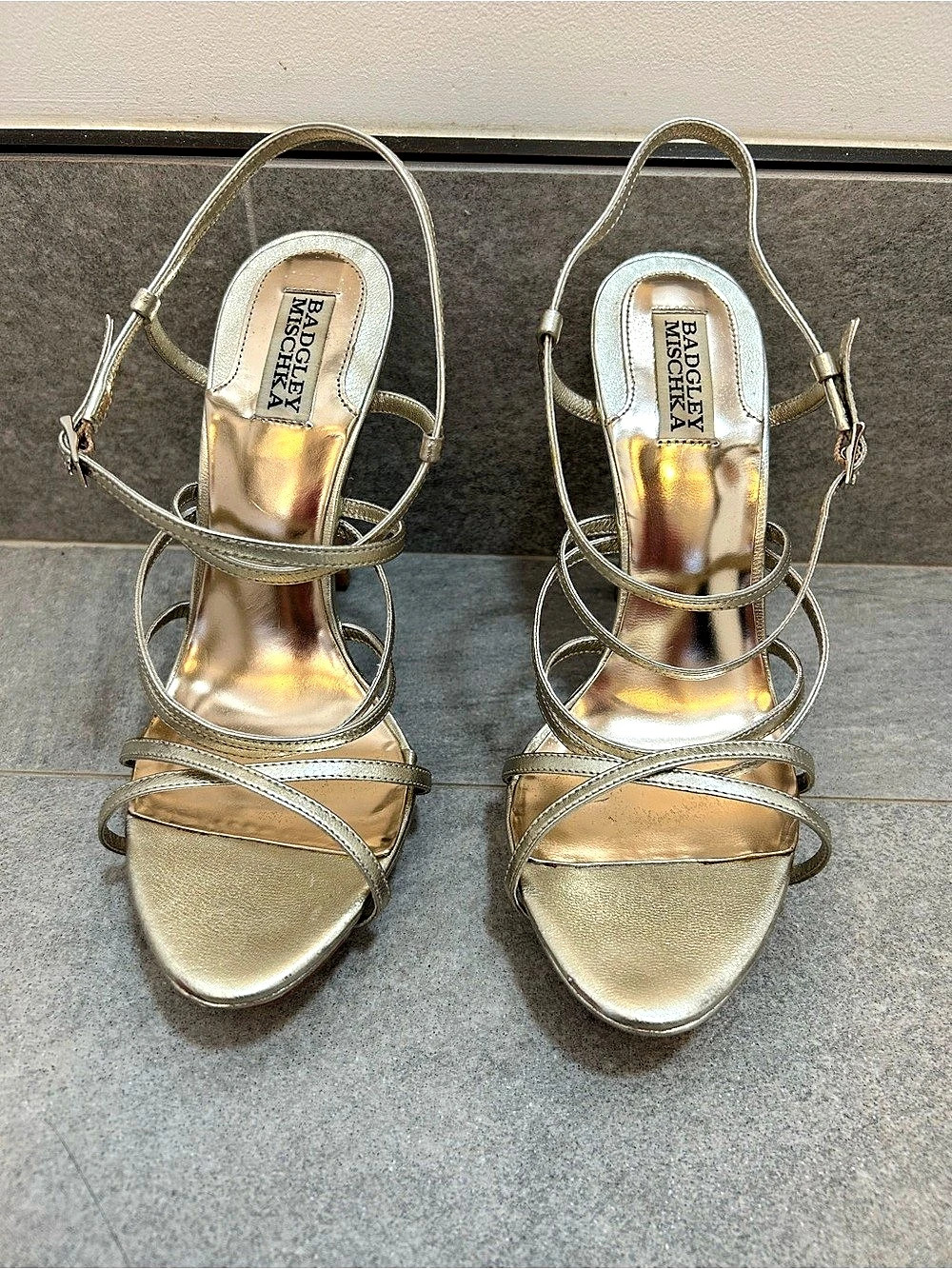 Badgley Mischka Metallic Strappy Heels US 9